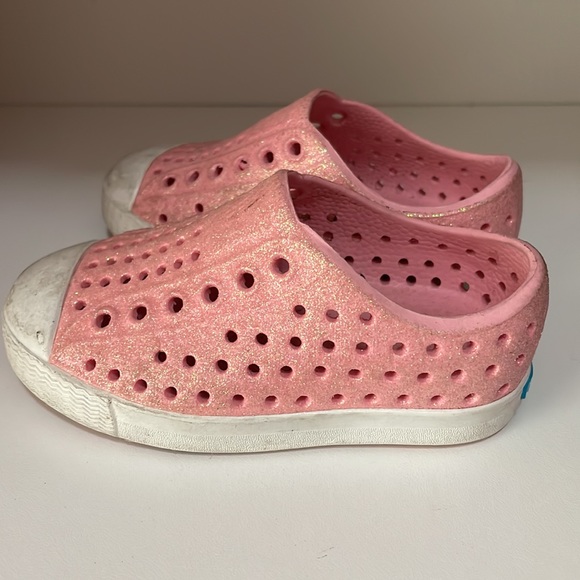 Pink native - Picture 2 of 4